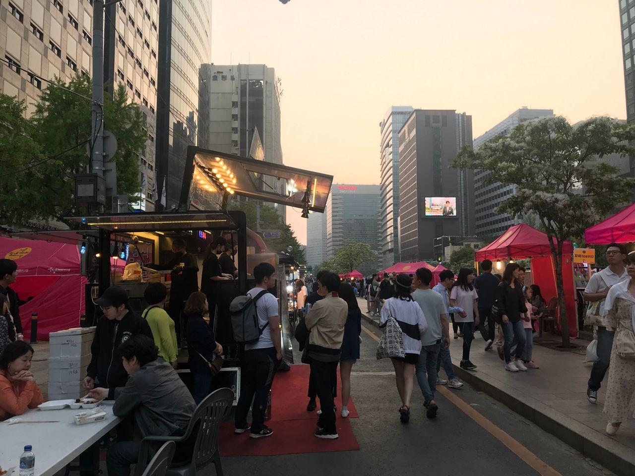Visit to Cheonggyecheon Night Market